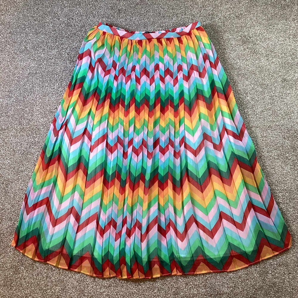Romeo & Juliet Chevron Pleated Lined Women's Midi Skirt